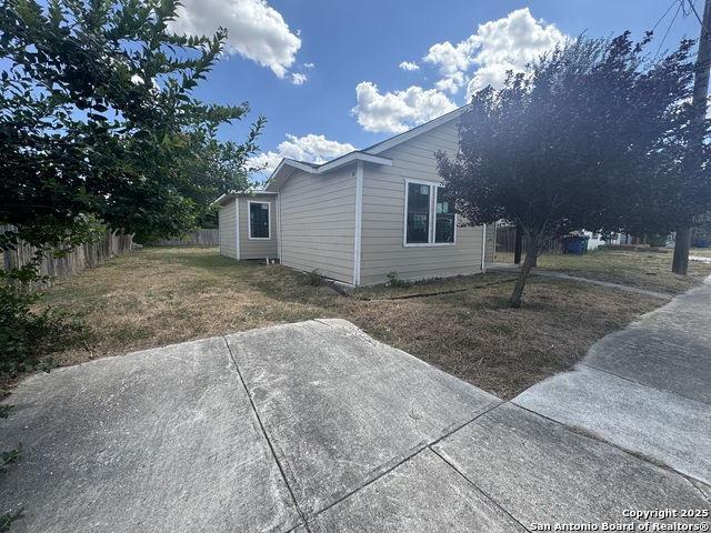 Image 18 of 19 For 910 Potomac  
