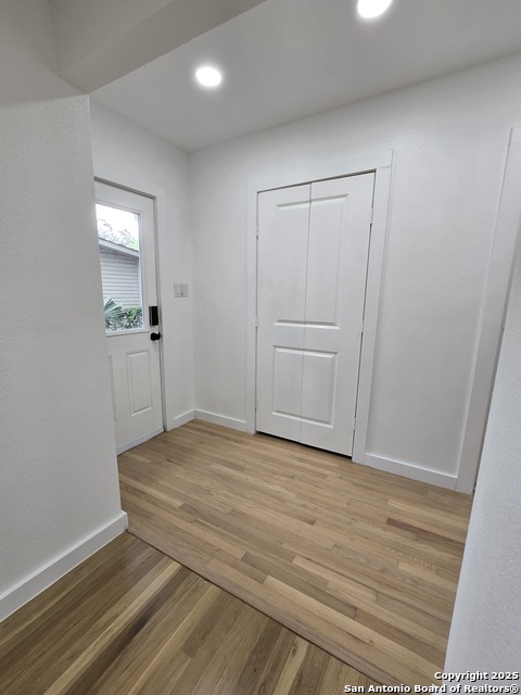 Image 36 of 63 For 1514 Lynwood Ave W