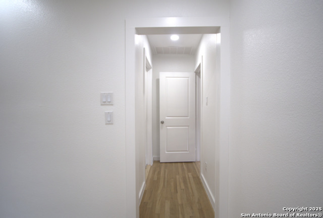 Image 38 of 63 For 1514 Lynwood Ave W