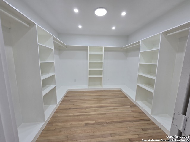 Image 43 of 63 For 1514 Lynwood Ave W