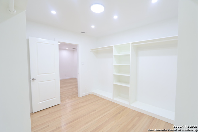 Image 45 of 63 For 1514 Lynwood Ave W