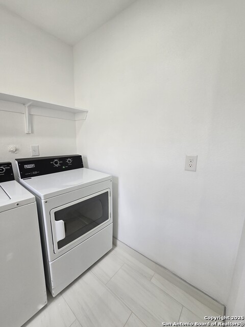 Image 57 of 63 For 1514 Lynwood Ave W