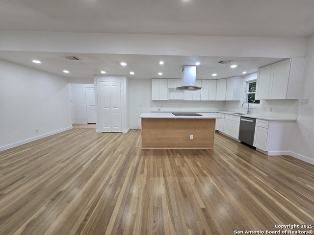 Image 7 of 63 For 1514 Lynwood Ave W
