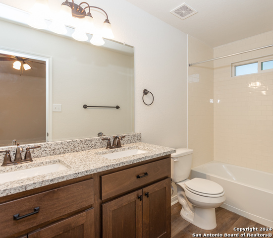 Image 12 of 31 For 10347 Lynwood Branch  102