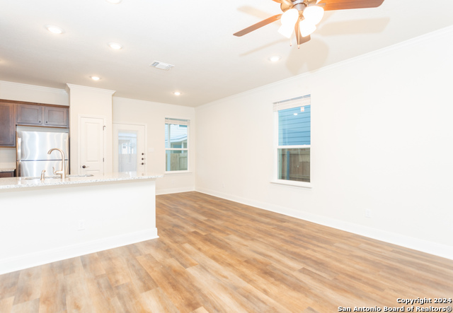 Image 8 of 31 For 10347 Lynwood Branch  102
