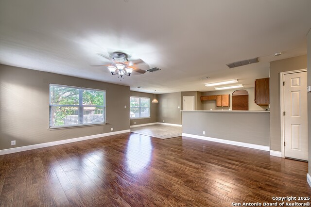 Listing photo id 9 for 5407 Stormy Hills