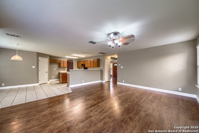 Listing photo id 10 for 5407 Stormy Hills