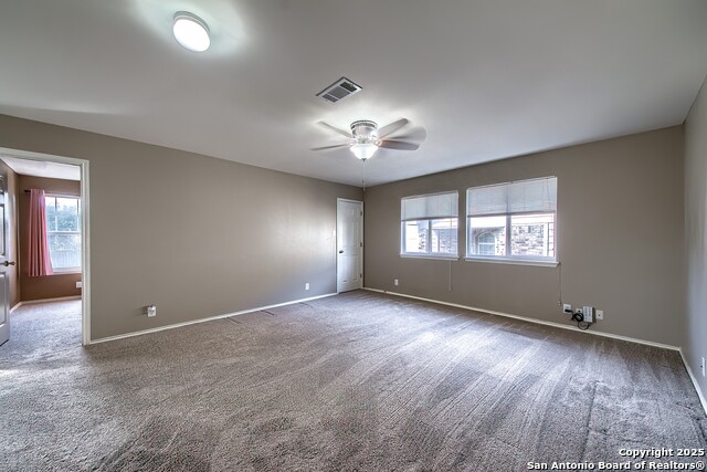Listing photo id 13 for 5407 Stormy Hills