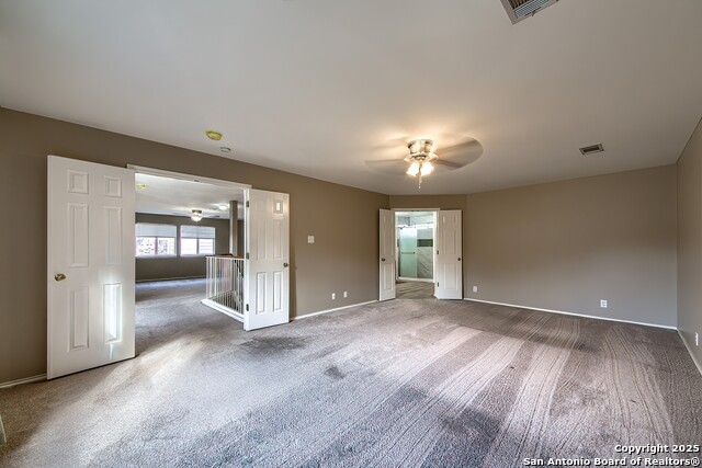 Listing photo id 15 for 5407 Stormy Hills
