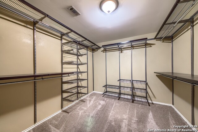 Listing photo id 18 for 5407 Stormy Hills