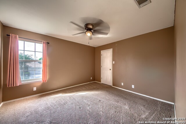 Listing photo id 19 for 5407 Stormy Hills
