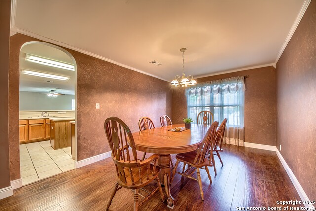 Listing photo id 3 for 5407 Stormy Hills