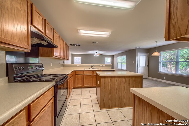 Listing photo id 5 for 5407 Stormy Hills