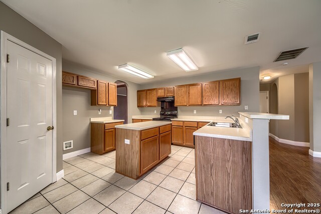 Listing photo id 6 for 5407 Stormy Hills