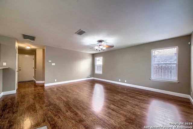 Listing photo id 7 for 5407 Stormy Hills