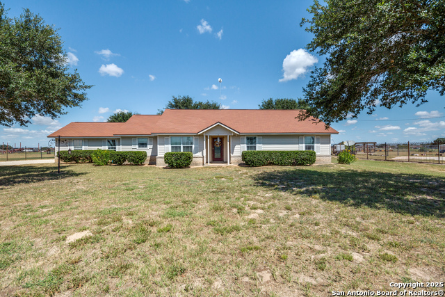 Details for 1411 County Road 320, Floresville, TX 78114