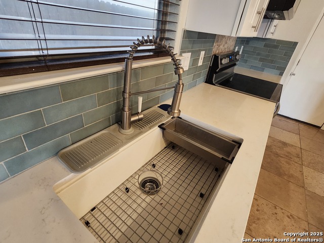 Image 6 of 29 For 4914 Bending Elms