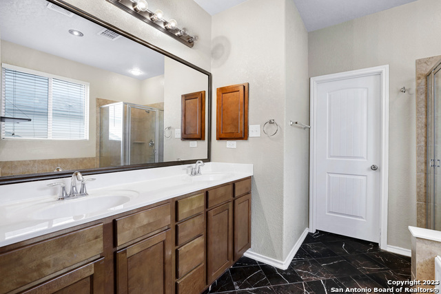 Image 17 of 26 For 1331 Nicholas Manor