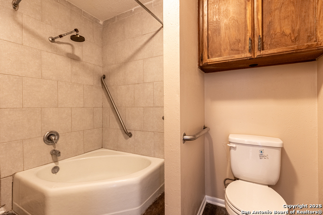 Image 12 of 18 For 5814 Pineway