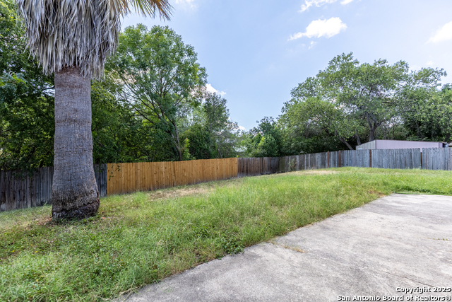 Image 14 of 18 For 5814 Pineway