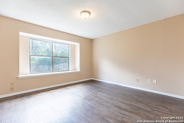 Image 9 of 18 For 5814 Pineway