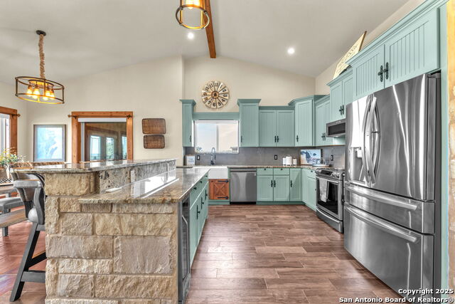 Listing photo id 13 for 131 Southwind