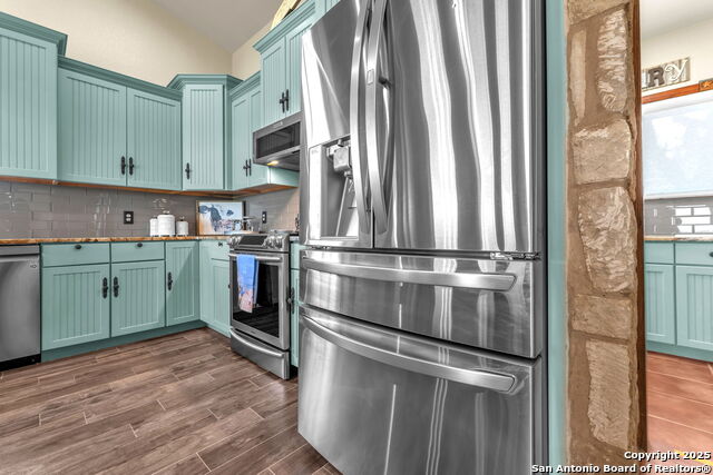 Listing photo id 14 for 131 Southwind