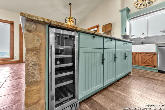 Listing photo id 16 for 131 Southwind