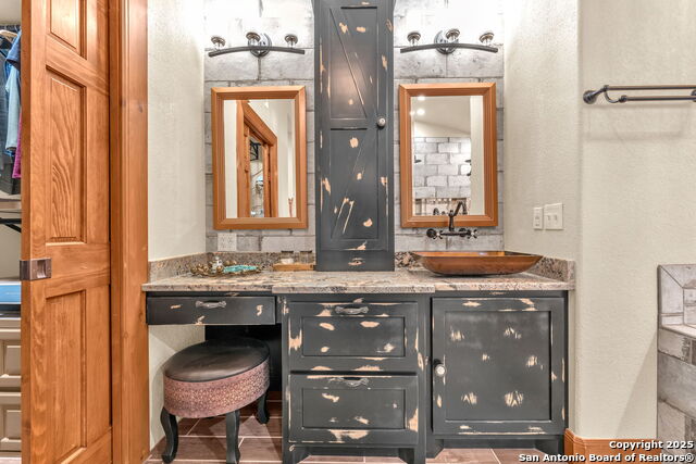 Listing photo id 28 for 131 Southwind