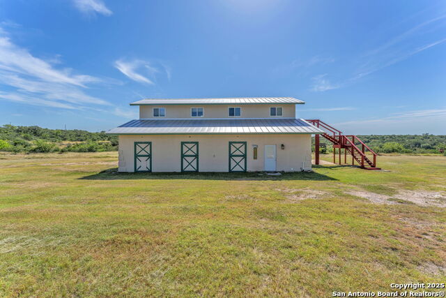 Listing photo id 2 for 131 Southwind