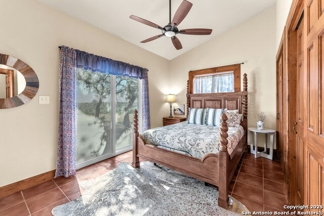 Listing photo id 42 for 131 Southwind