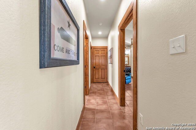 Listing photo id 43 for 131 Southwind