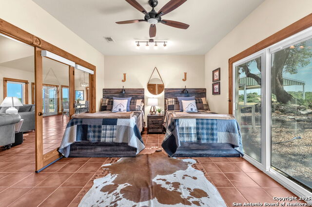 Listing photo id 46 for 131 Southwind