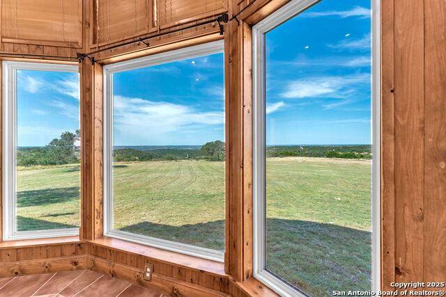 Listing photo id 50 for 131 Southwind