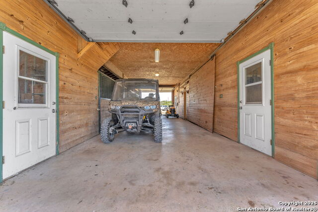 Listing photo id 54 for 131 Southwind