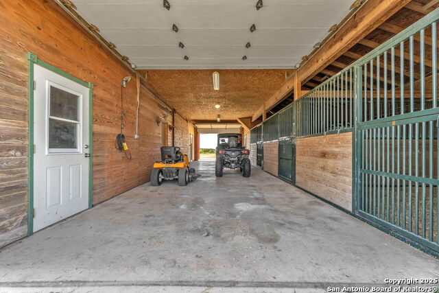 Listing photo id 58 for 131 Southwind