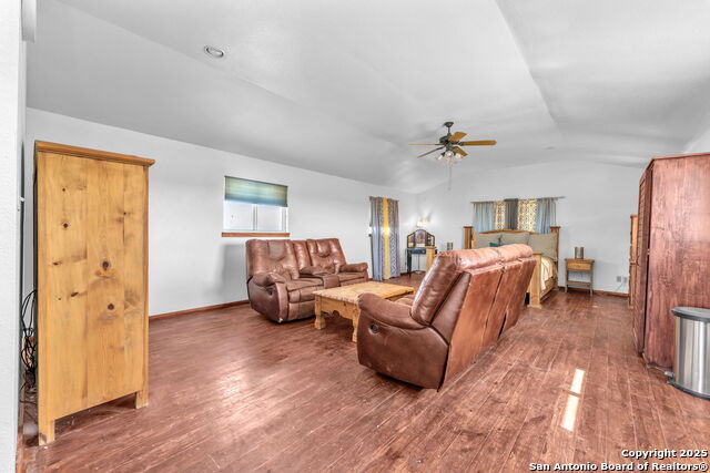 Listing photo id 62 for 131 Southwind