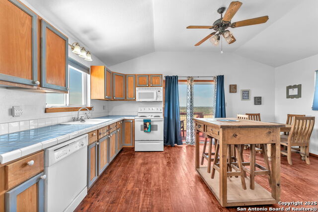 Listing photo id 63 for 131 Southwind