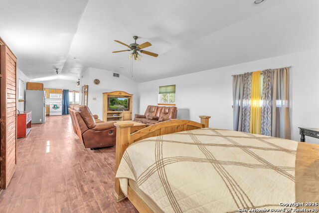 Listing photo id 65 for 131 Southwind