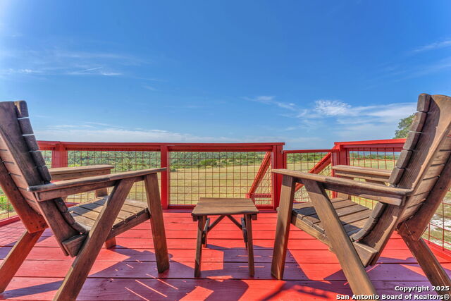 Listing photo id 67 for 131 Southwind