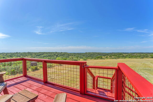 Listing photo id 70 for 131 Southwind
