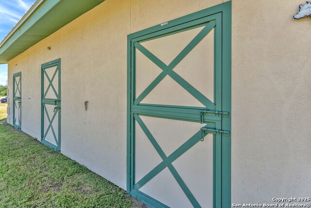 Listing photo id 71 for 131 Southwind