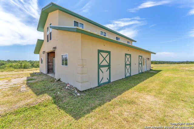 Listing photo id 72 for 131 Southwind