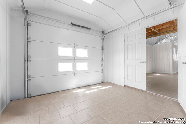 Listing photo id 80 for 131 Southwind