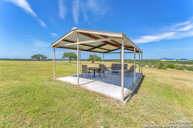 Listing photo id 84 for 131 Southwind