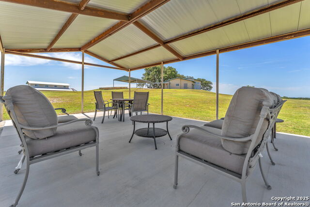 Listing photo id 86 for 131 Southwind
