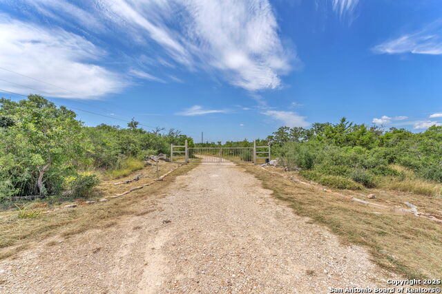 Listing photo id 93 for 131 Southwind