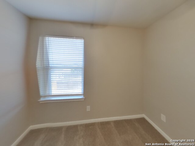 Listing photo id 11 for 6812 Rosenthal