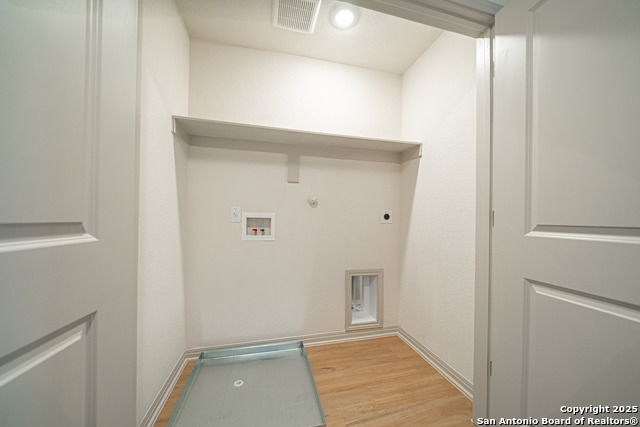 Image 21 of 25 For 7545 Briarwood Pass 101