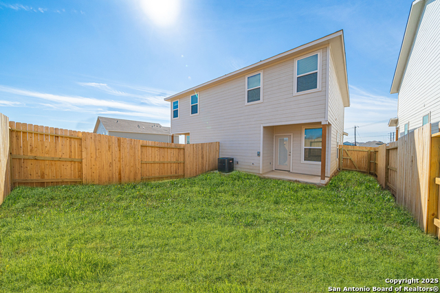 Image 22 of 25 For 7545 Briarwood Pass 101